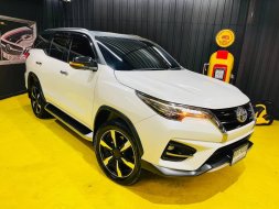 2019 Toyota Fortuner 2.8 TRD Sportivo SUV เจ้าของขายเอง